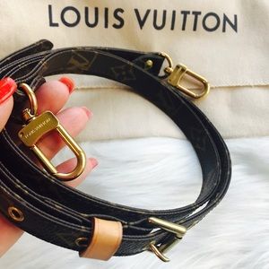 SOLD🌺Louis Vuitton Monogram adjustable strap🌺